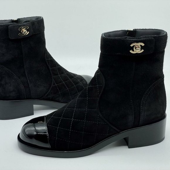 CHANEL 20K Suede Cap Toe Quilted CC Turnlock Flat Ankle Booties Boots - Picture 10 of 15